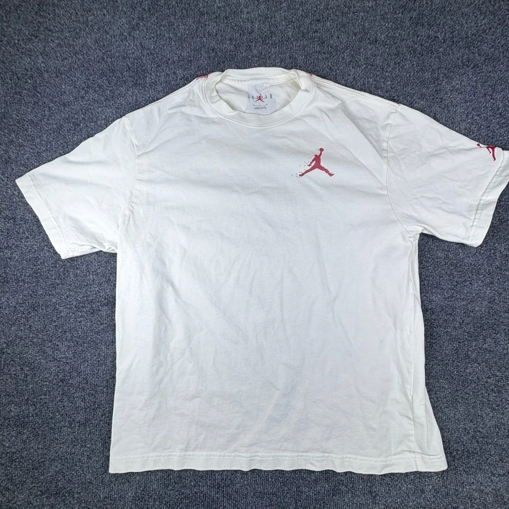 Air Jordan Essentials Holiday T Shirt Mens Large Sail Red Logo‎ Graphic Cotton
